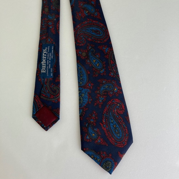 Vintage Burberry pure silk tie - Picture 1 of 4